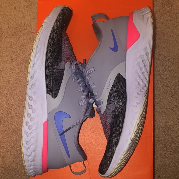 Nike running shoes, US 8.5 - Picture 3 of 8